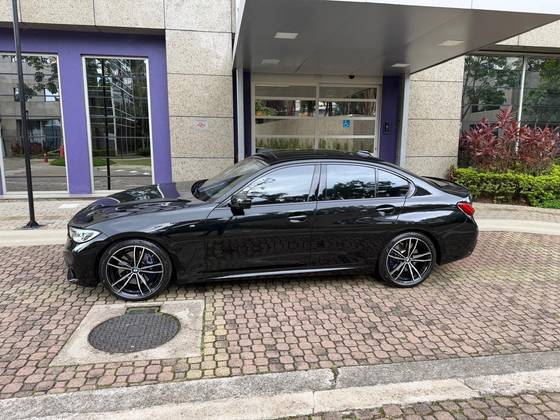 BMW 330i 2.0 16V TURBO GASOLINA M SPORT AUTOMÁTICO